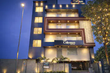 Qotel Signature Coleman Janakpuri