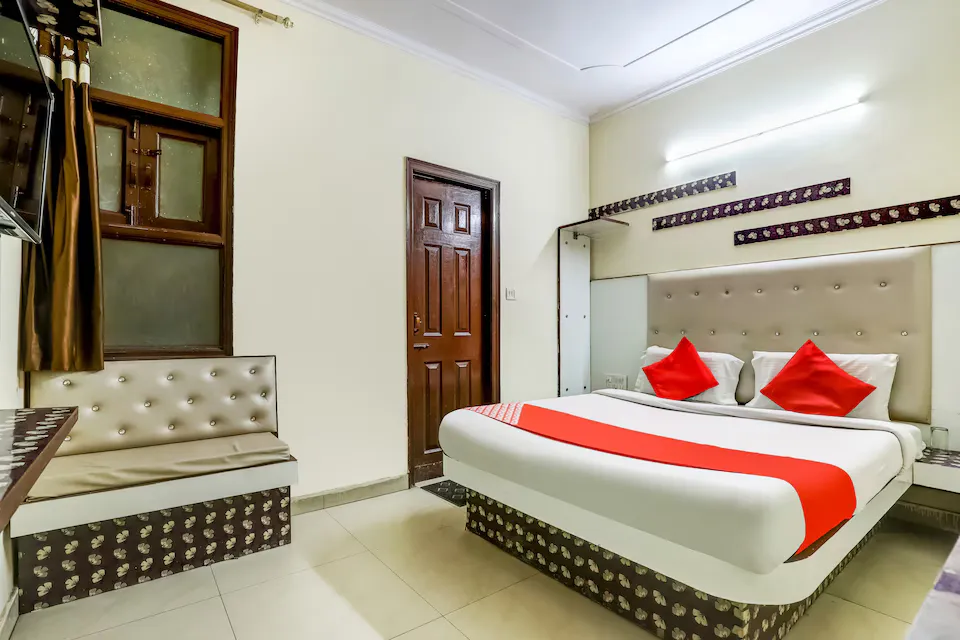 Hotel Tushar Continental